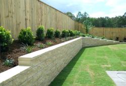 Inspiration Gallery - Pool Retaining Wall - Image: 199